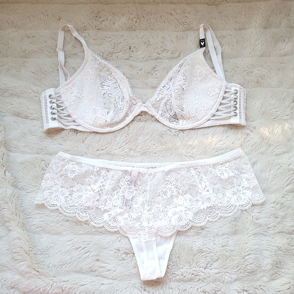 🍒NWT🍒 VS VERY SEXY UNLINED PLUNGE BRA + DA PANTY SET - Picture 4 of 9